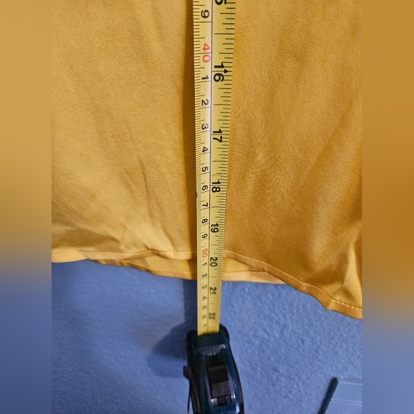 NWT St. John Yellow Women's Top - Picture 8 of 8